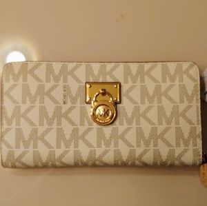 Michael Kors Hamilton Wallet Vanilla